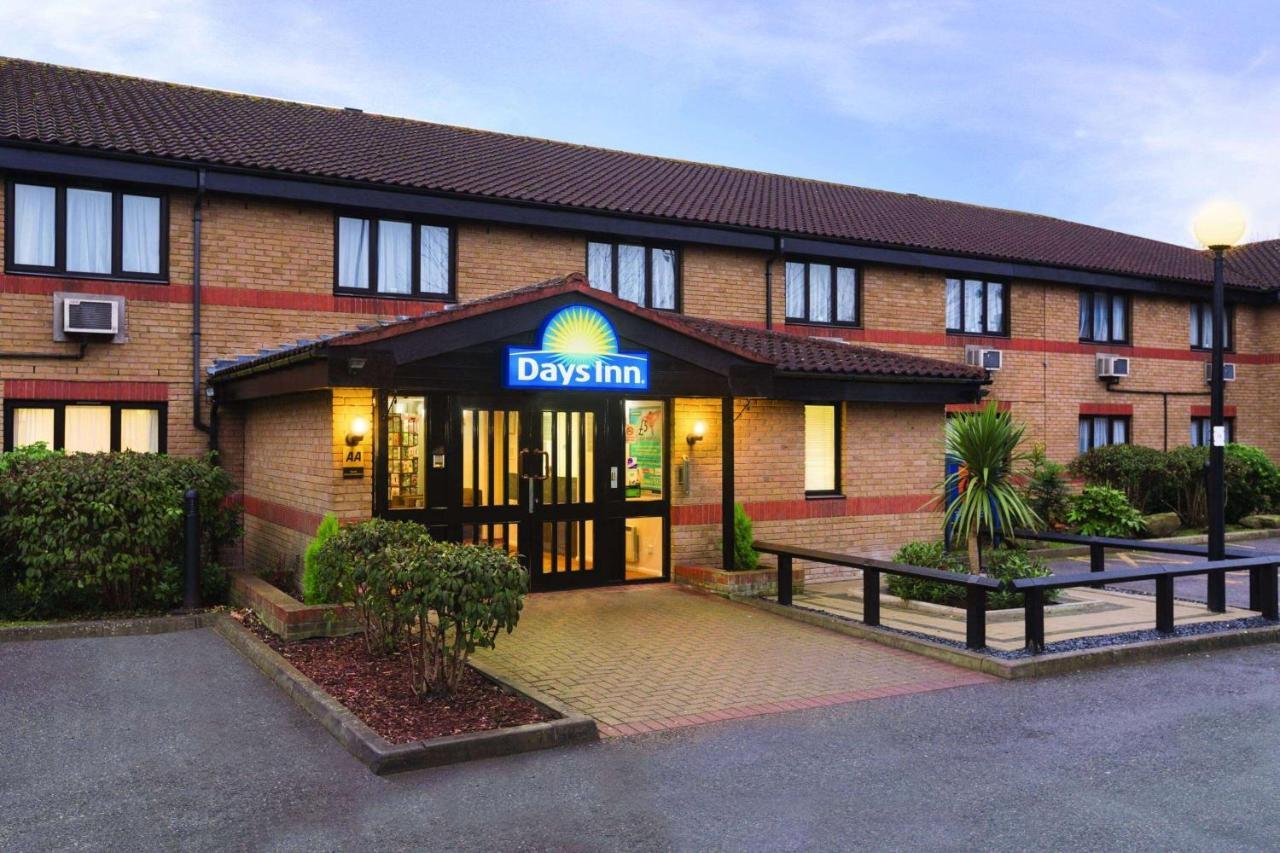 Days Inn London Stansted Airport Bishop's Stortford Exterior foto